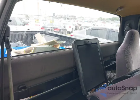 2000 Dodge Ram 1500 St из США, поврежденный, VIN 1B7HC16Y2YS531682